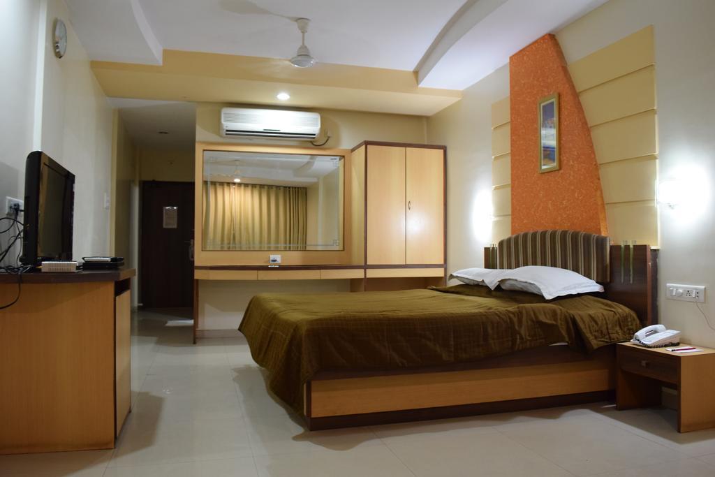 Jai Residency Hotel Gandhidham Room photo