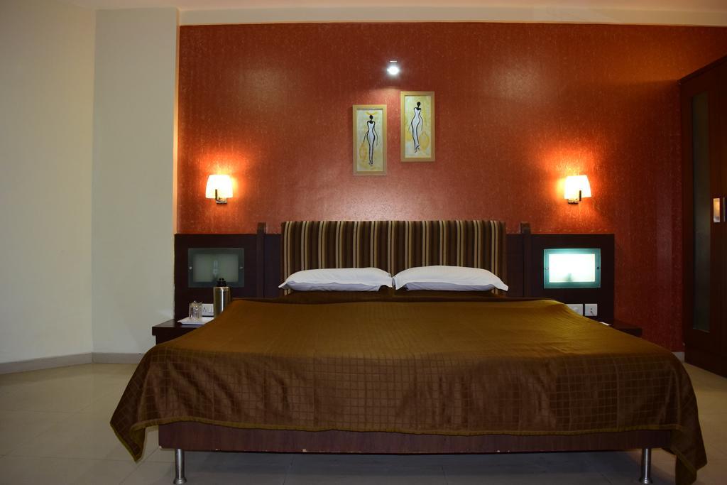Jai Residency Hotel Gandhidham Room photo