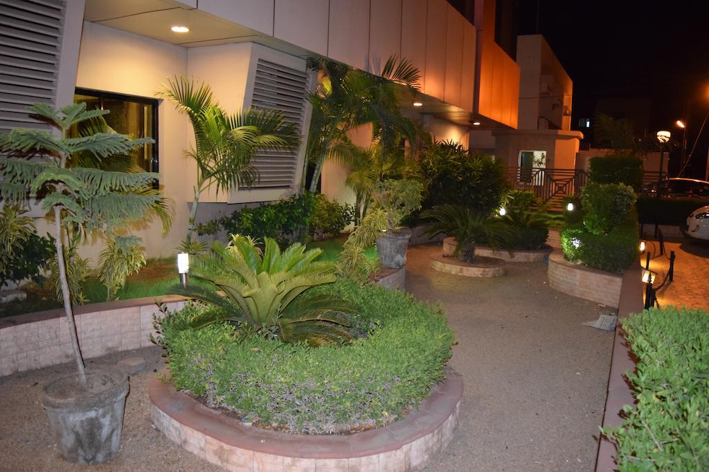 Jai Residency Hotel Gandhidham Exterior photo